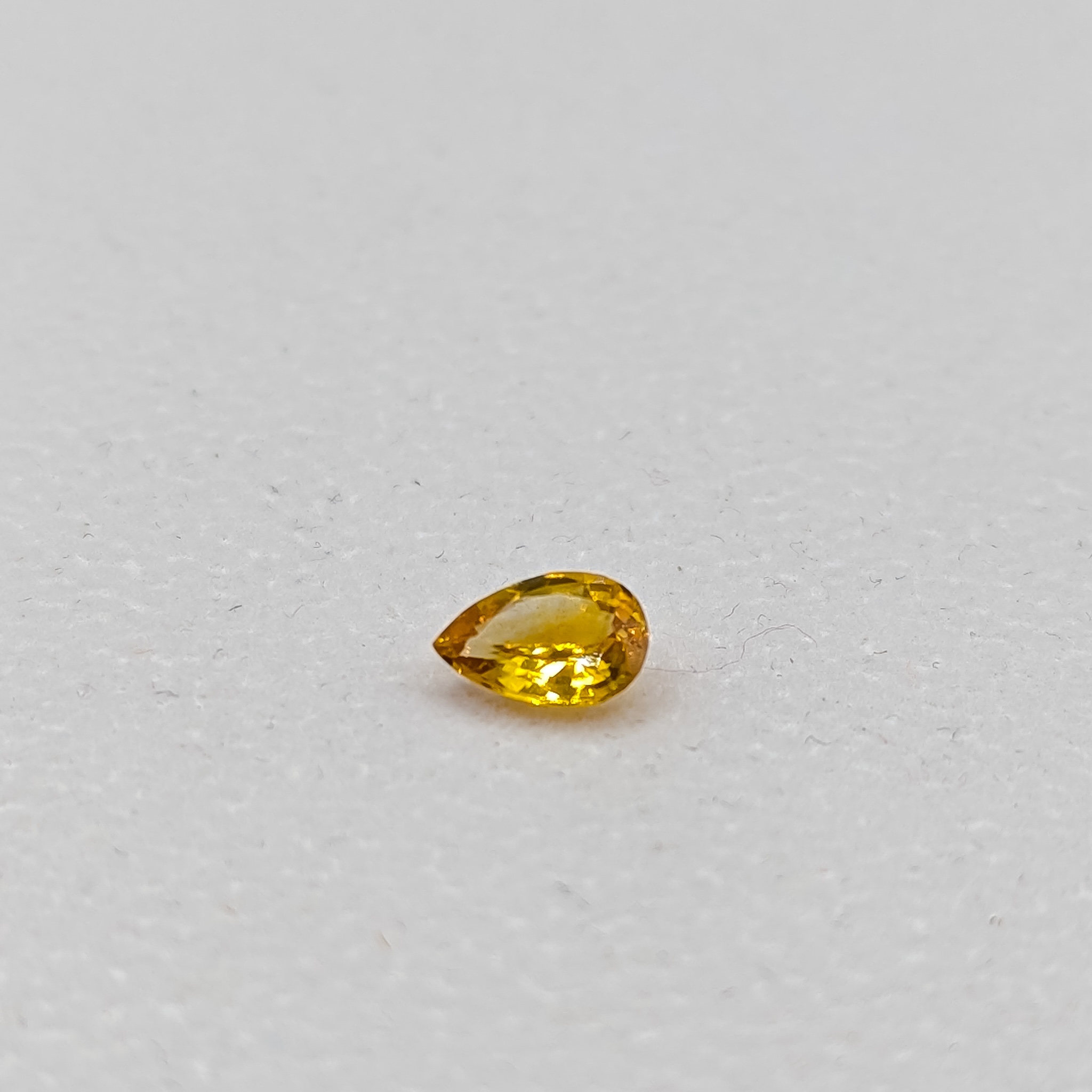 Yellow Sapphire - 0.90ct