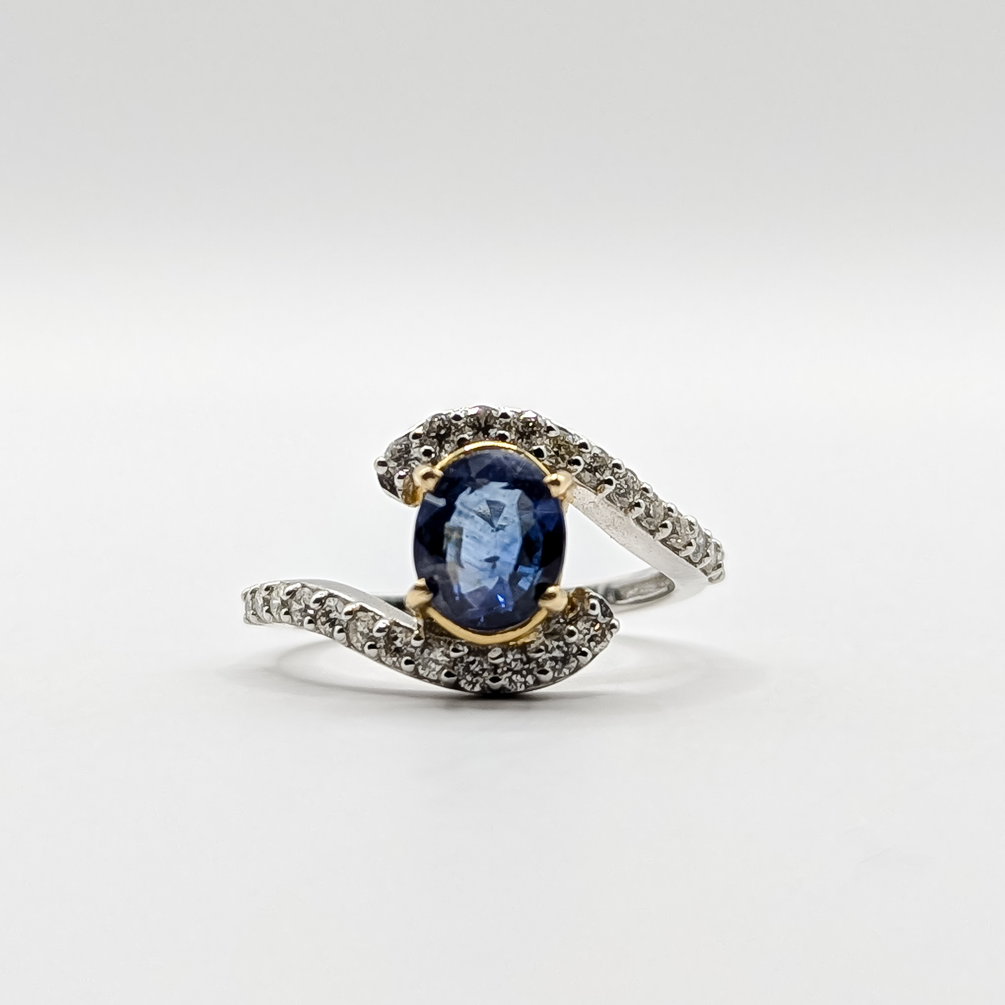 Blue Sapphire Diamond Ring