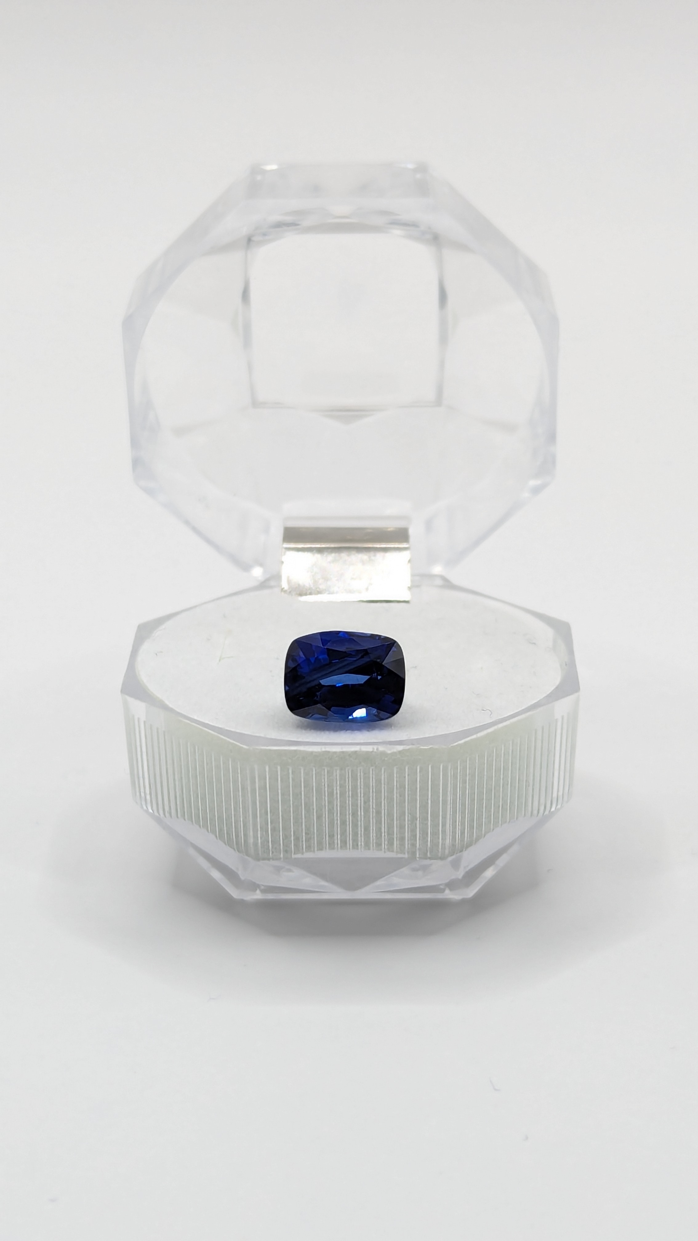 Blue Sapphire - 4.42ct