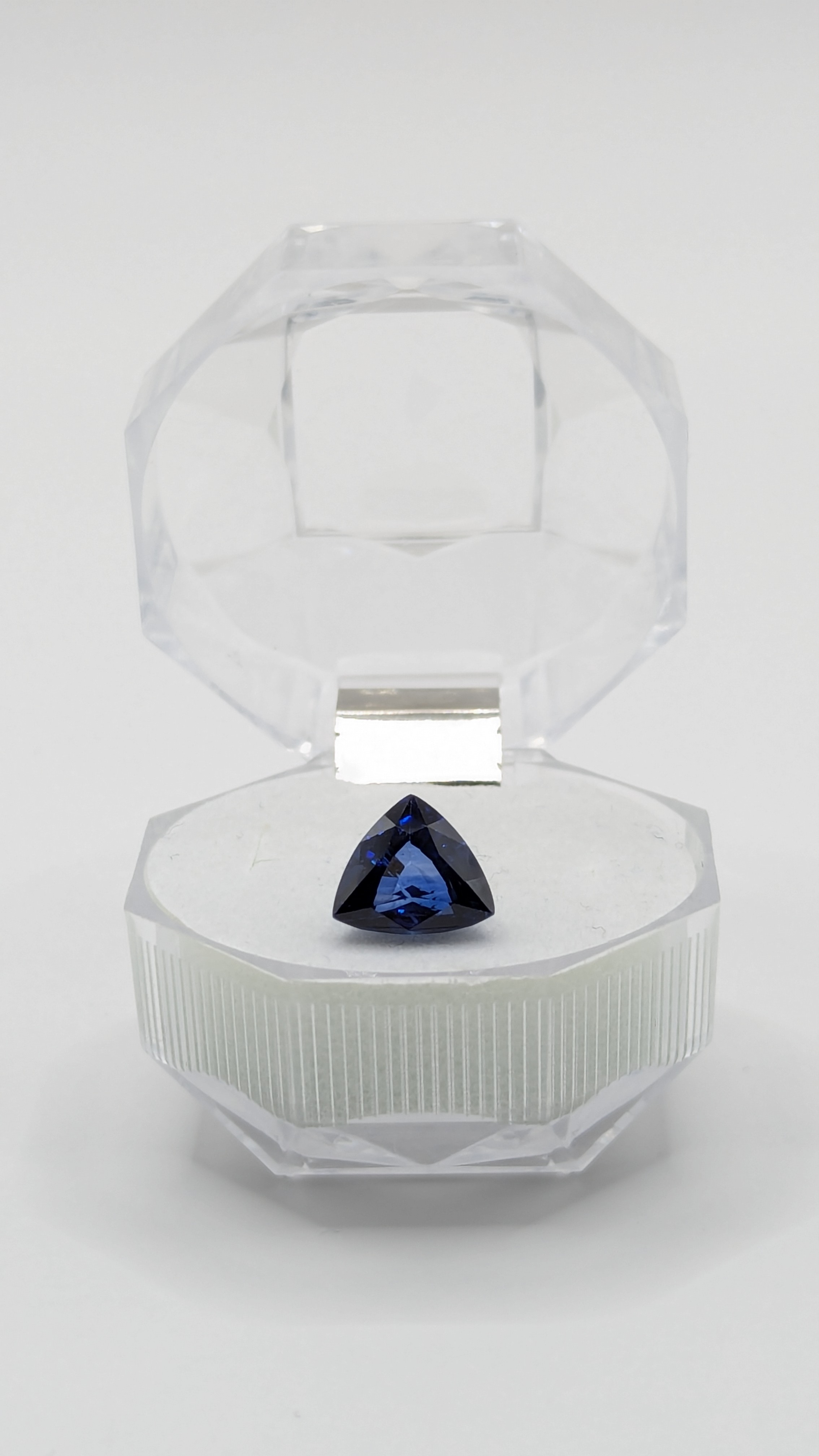 Blue Sapphire - 4.06ct