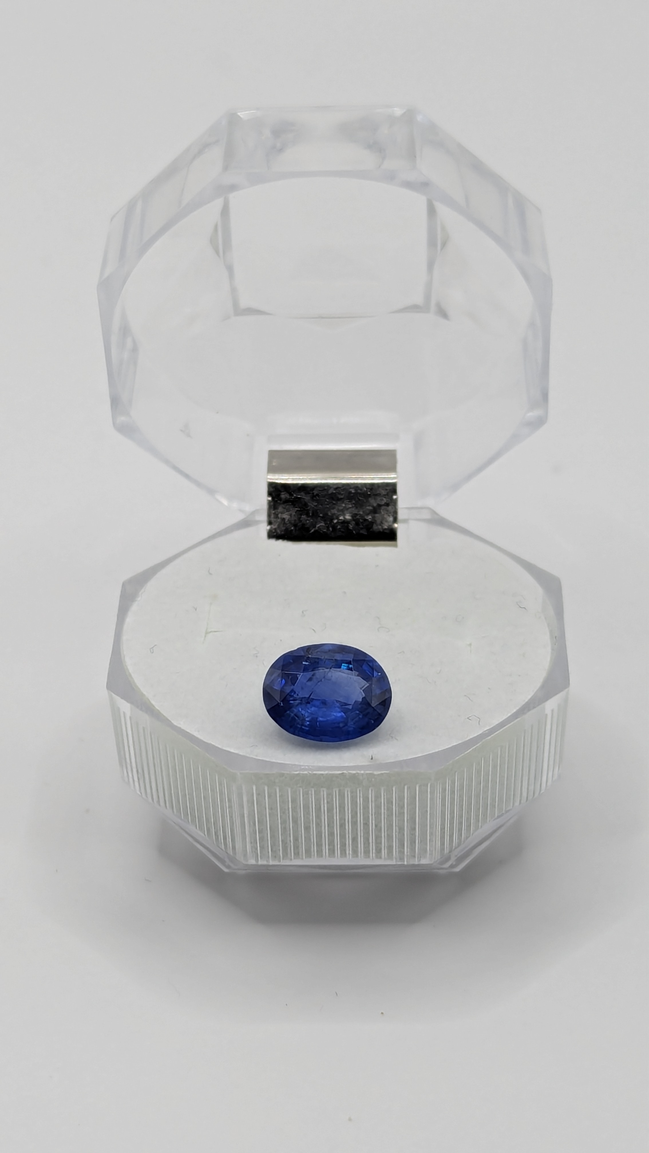 Blue Sapphire - 3.42ct