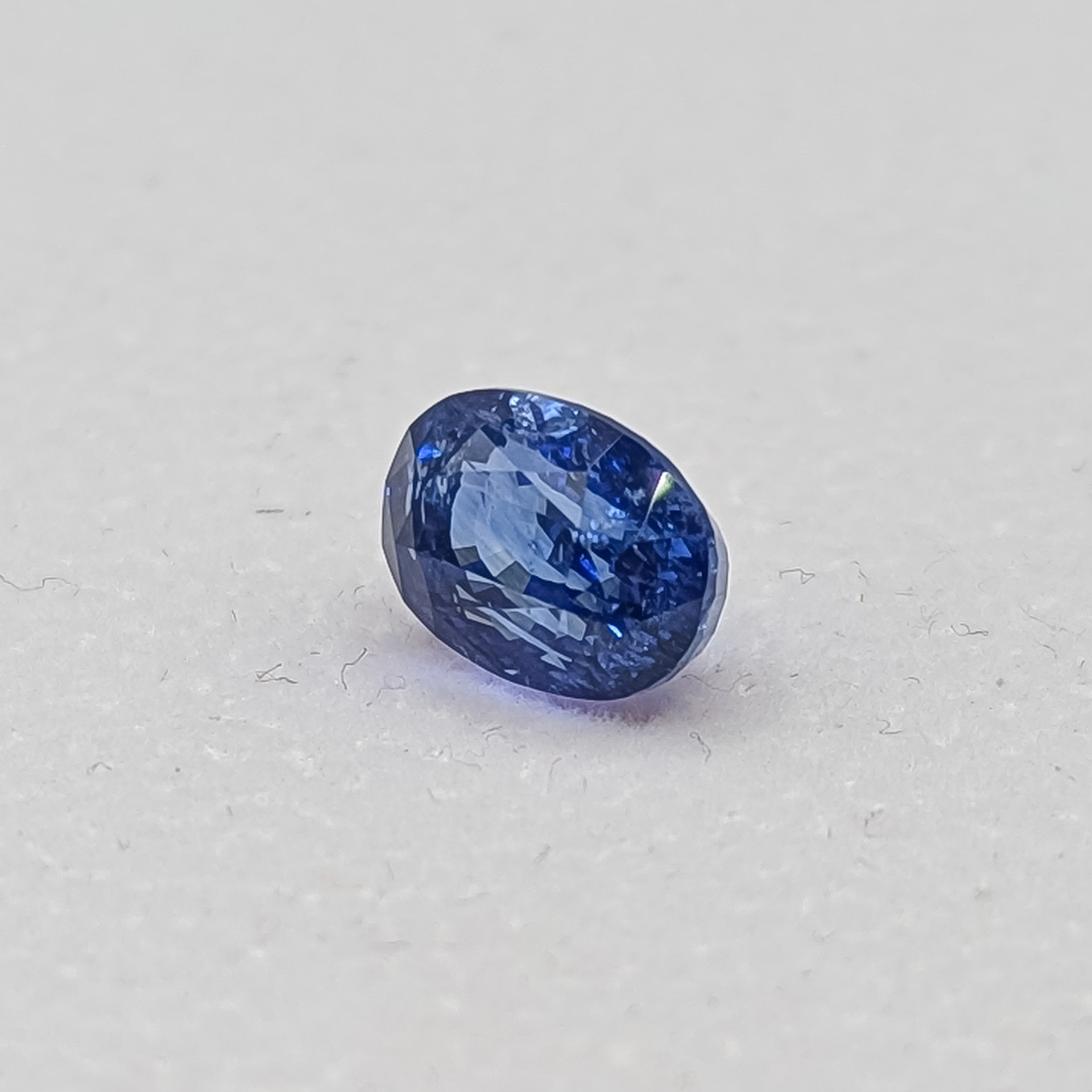 Blue Sapphire (H) - 3.72ct