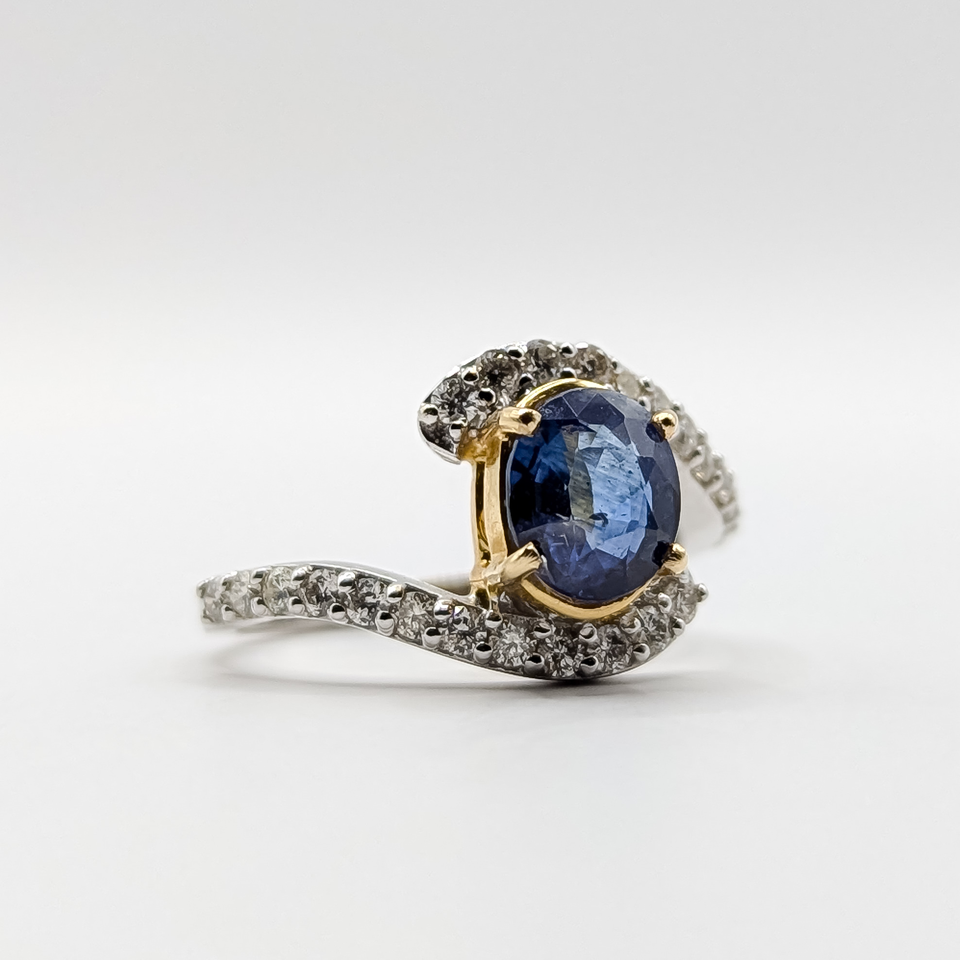 Blue Sapphire Diamond Ring