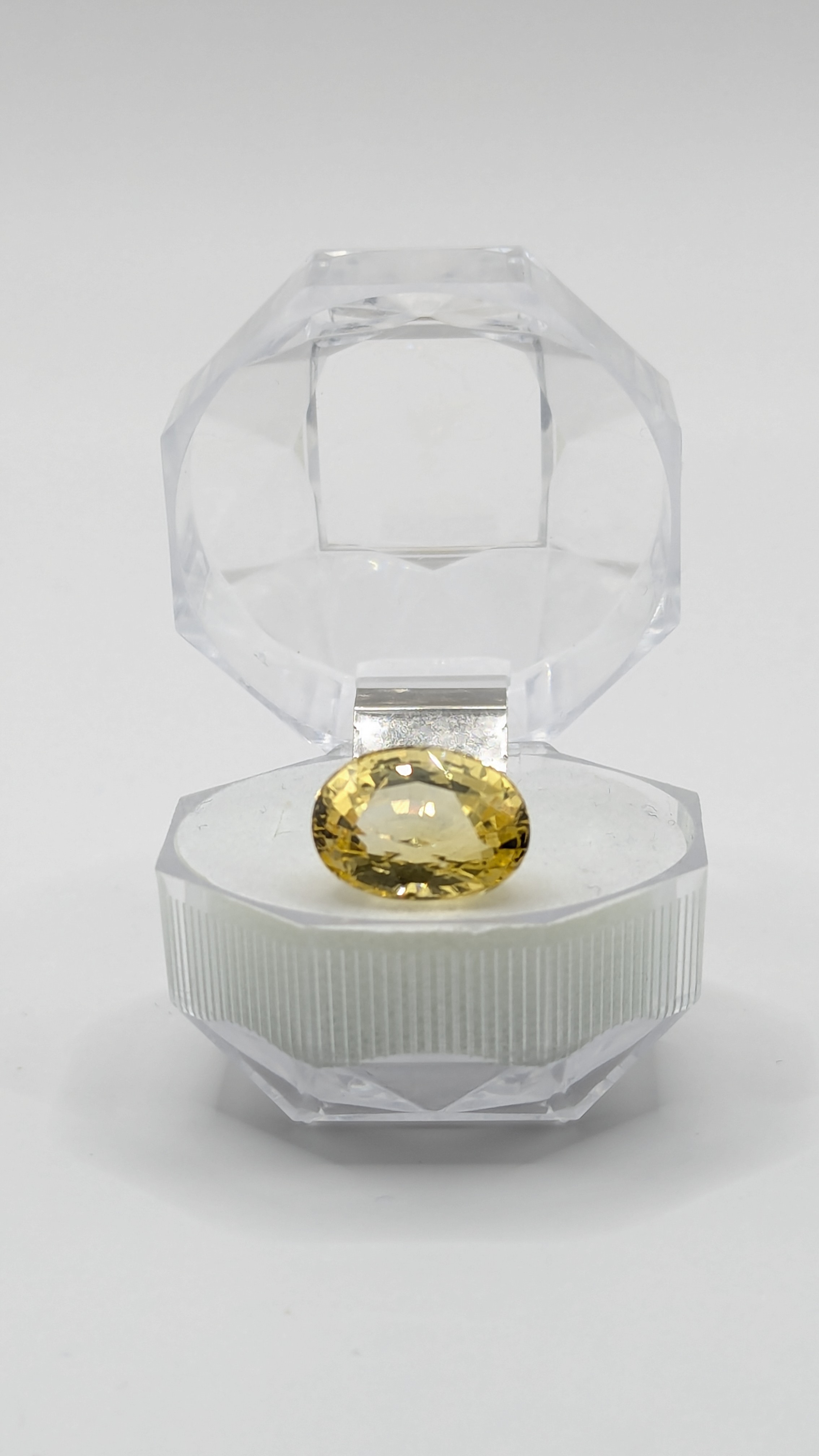 Yellow Sapphire - 11.92ct