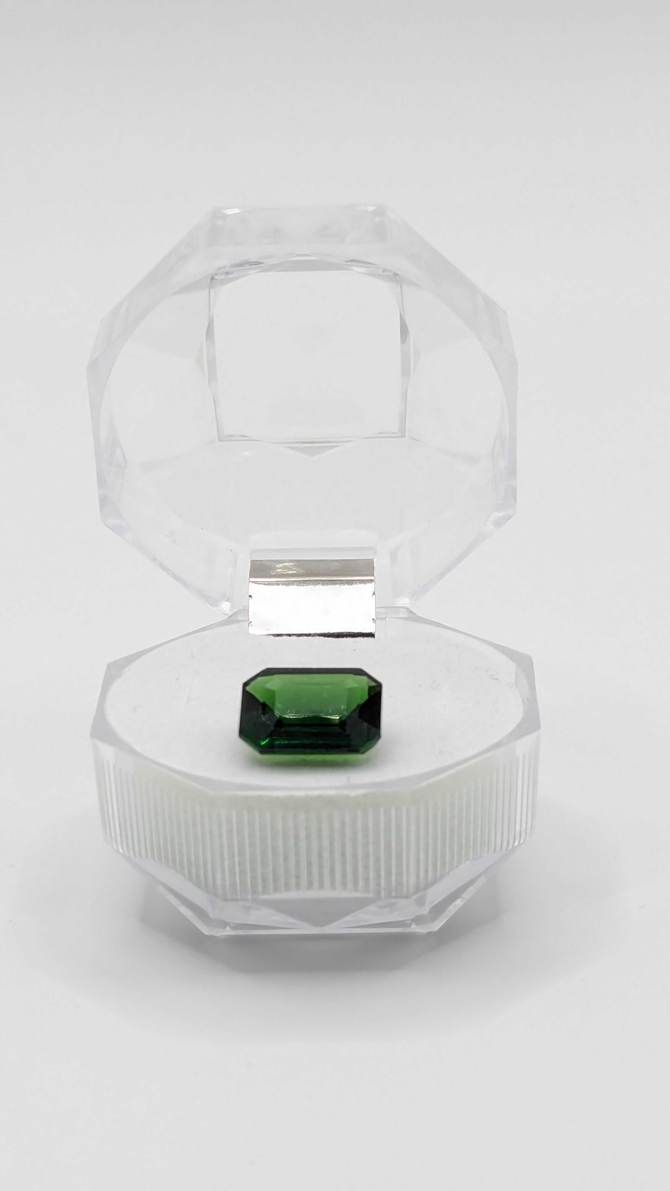 Tsavorite - 5.07ct